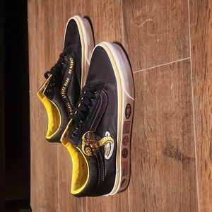 Men Cobra Kai Van's
